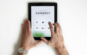 18 Great sources a title company should follow and share on social media